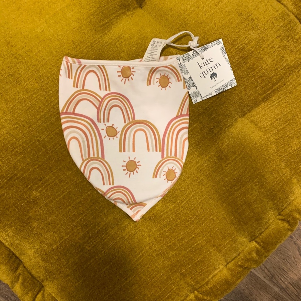 NWT kate Quinn rainbow bib
